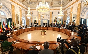 Presidente de Rusia se reunió con los Jefes de las delegaciones de los Estados africanos Presidente de Rusia se reunió con los Jefes de las delegaciones de los Estados africanos