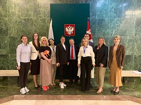 Recibe el Embajador a los representantes de las universidades rusas Recibe el Embajador a los representantes de las universidades rusas