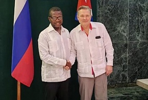 El Embajador Víctor Koronelli recibió al Embajador de Zimbabwe, Sr. Paul Chikawa El Embajador Víctor Koronelli recibió al Embajador de Zimbabwe, Sr. Paul Chikawa